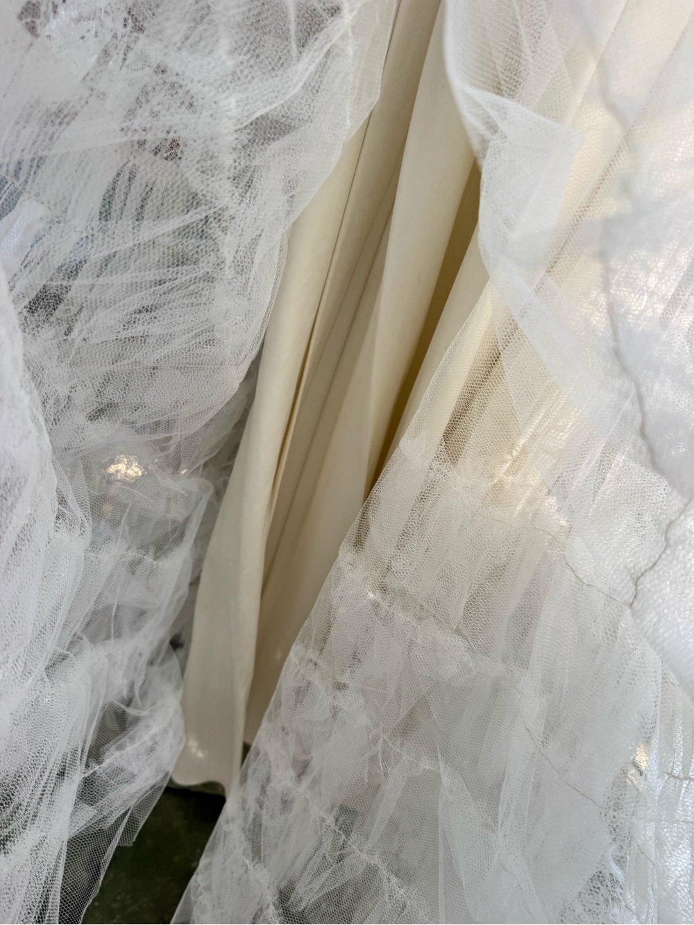Vintage one of a kind lace wedding dress - Picture 7 of 16